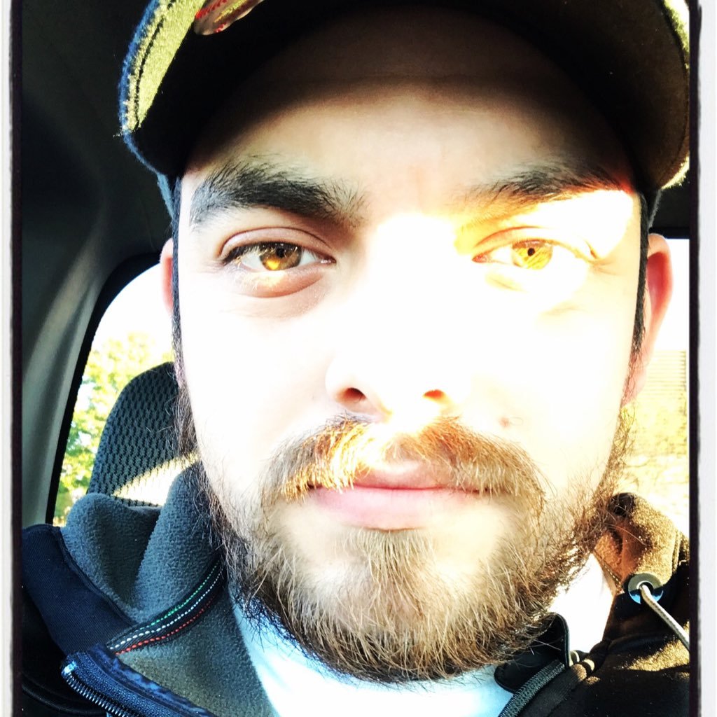 manuel_pelon's profile picture. Muchos me llaman pelón, y muchos me llaman Elmo.