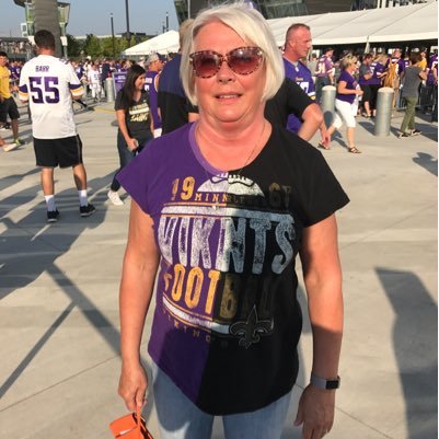 Avett Brothers fan, proud mother of four and grandmother of four. Mn Vikings and New Orleans Saints fan. enjoying retirement.