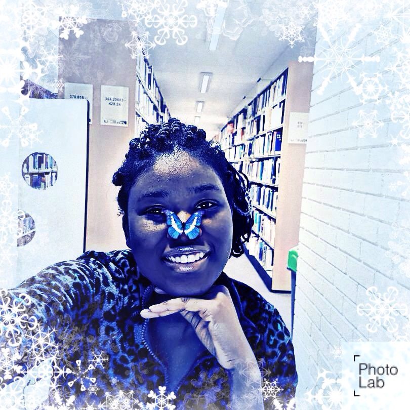 Misscuteteeth's profile picture. The sound of the 🎹 melts me