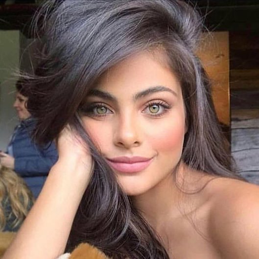 q36_vv's profile picture. 