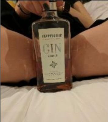 wetberrylips's profile picture. Young fun couple 😜 We post mainly what gets the luvjuice flowing. If you interested to see more of us we would prefer a DM. Not buying / subscribing! Just play