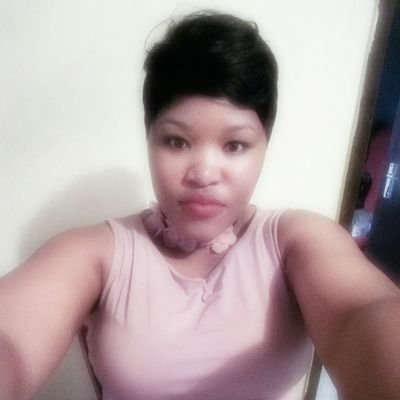 Software Engineer Graduate👩‍🎓, A loner🙎‍♀️, Tell me about Coding(Programming) 🖥️and reading books📚 and i'm in. I'm pretty much boring😕.
