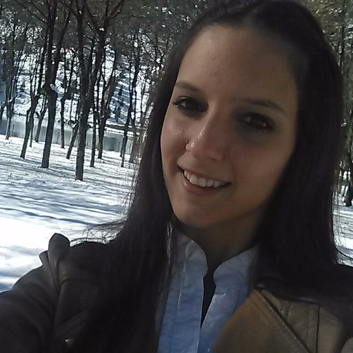 crisutina3's profile picture. Regalando sonrisas desde 1995.  
Residente en Zaragoza.
Camarera, montañera y mamá de bichos🐶🐱