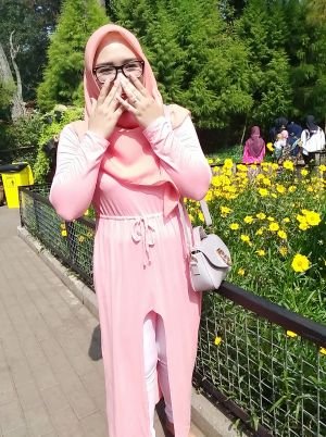 tha_saradistha's profile picture. I Love My Family,, I Love My Cats,, Let me know who you are, before asking me to follback :)