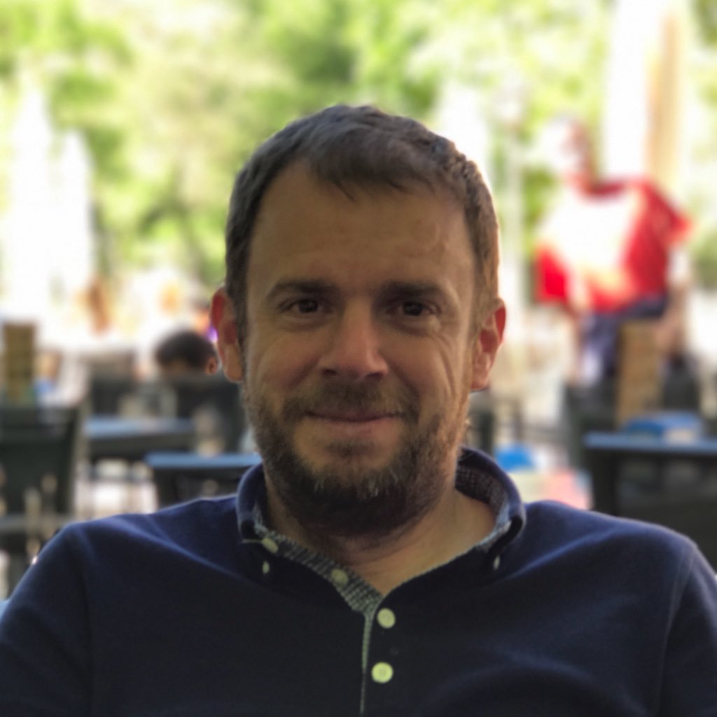 dcortesmut's profile picture. Desarrollador de software. Co-autor de TheMasterCodeTV (YouTube)