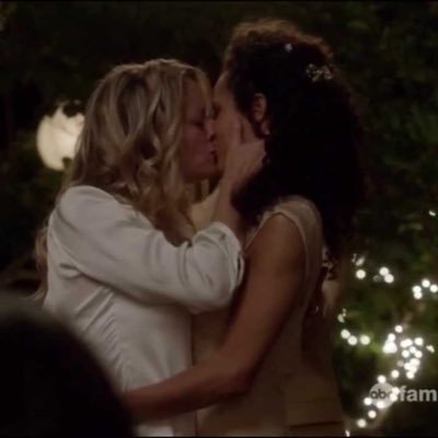 whrweblongsquad's profile picture. squad pra reunir pessoas que assistem the fosters, uma série maravilhosa que aborda diversos assuntos sociais importantes, apoia o amor e quebra padrões 💗