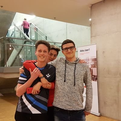 Lysogi's profile picture. Frohnatur | Hobby-Sänger | Umineko | Pokémon, Monster Hunter, LoL | Manga , Danganronpa, Steins;Gate | Student Lehramt Physik/NwT