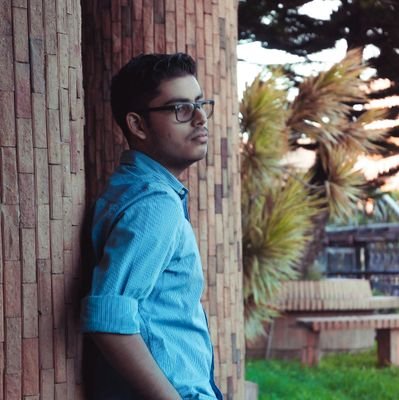 - Venezolano 🇻🇪
- 28 años
- Diseñador Gráfico 📑 | Aprendiz de Fotografía
-Pop Culture geek 📷🎬
#LetsCreateToday