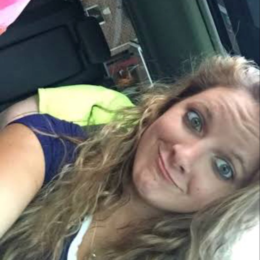 LizzieMarie512's profile picture. Traveler. PT. Sassenach. Dog lover..