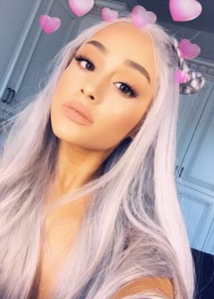 Ariana grande i love you😍😘
I love ber💞👒😻
Very cute🌻💓
News and photos for her💕
Merrychristmas🎄😘
Updates🎶🎀