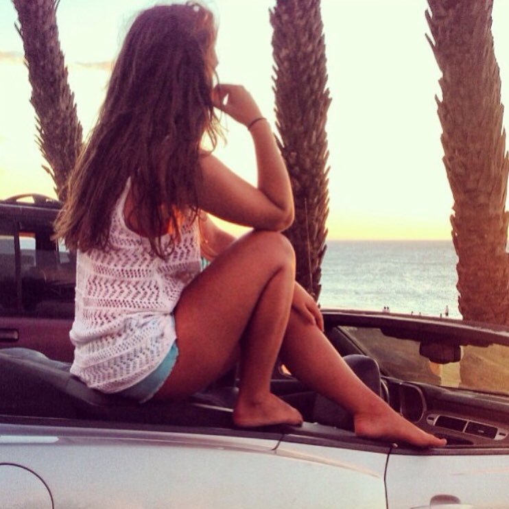 olivianewey's profile picture. 🃏 chicago • cheshire • university of notre dame '17 • ✈️