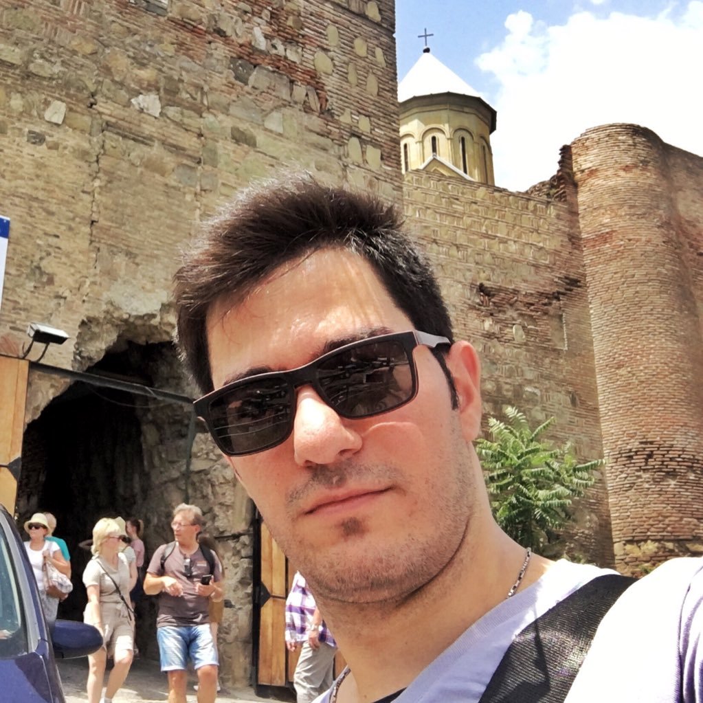 parcmid's profile picture. دولوپر روزمزد در وِست‌وینگ | دولوپر روزمزد سابق در فناپ‌پلاس (اپسان) و بامیلو و چند تا جای دیگه