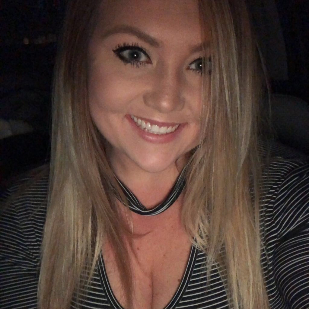 rachelmaeflower's profile picture. 