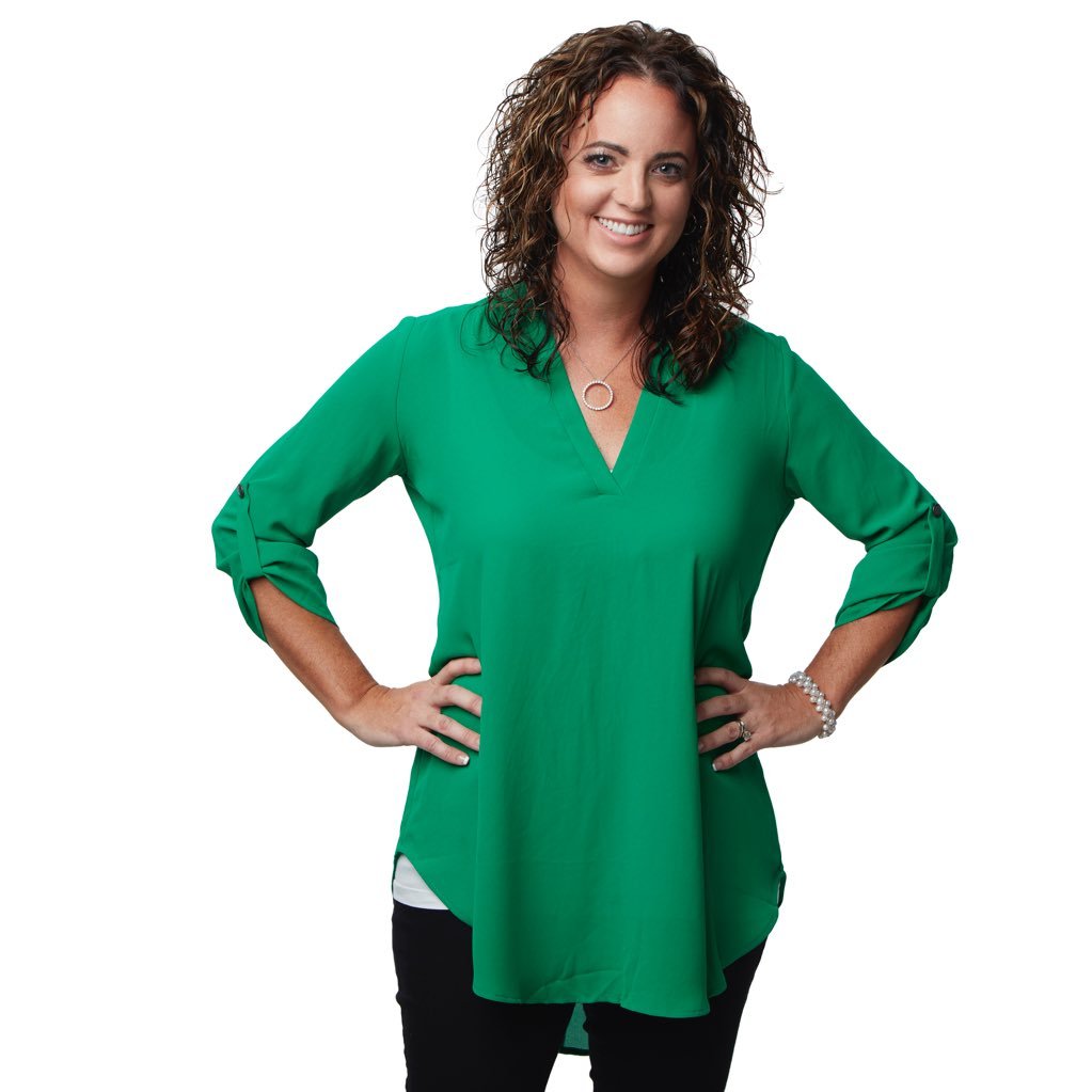 Busy Mom of three, former teacher, Million Dollar Achiever in a new biz from the creators of Proactiv, Drs Rodan & Fields, in the $3.9 billion anti age market.