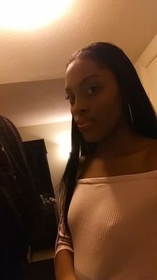 xo_liaxo's profile picture. SC:liaxolia
IG: xo_lia_xo