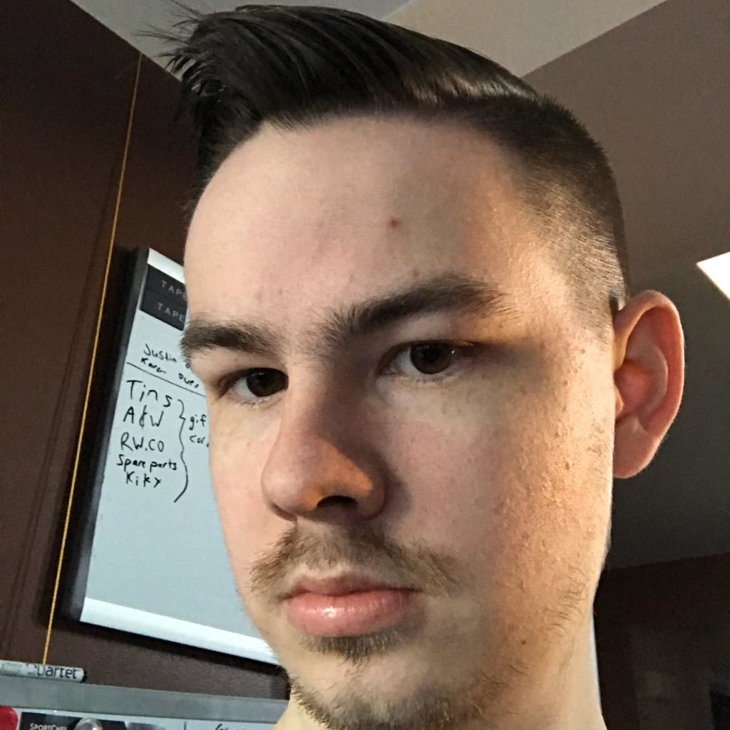 I am a variety streamer https://t.co/lRkR7TFRBE discord https://t.co/YbSpScqJ0b https://t.co/9K6RELAiR8