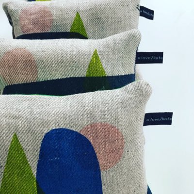 designer maker stitcher upholsterer educator enthusiastic member of Team @thejellyreading based in Reading  Insta @kate_powell_textiles