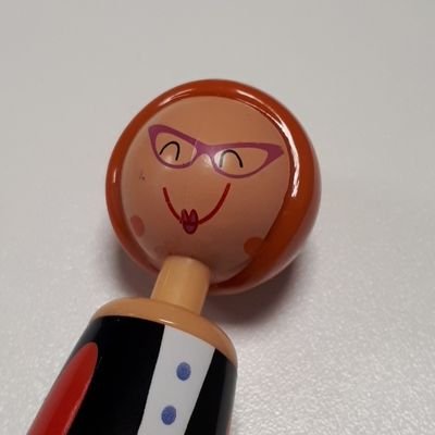 EmJWhit's profile picture. Life fanatic, journalist, corporate comms and PR, runner, mum of 3 & sometime dancing queen.