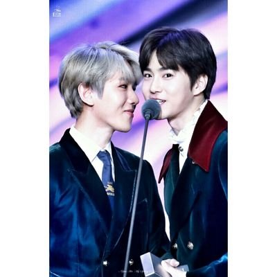 Baekhyun-Suho
EXO-L
