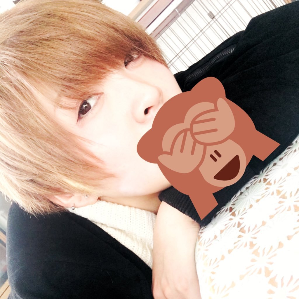 旦那がミニトマトを育てています。いつかネット販売を…と考えています。フォローに気付かない時がほとんどですので一言貰えたら即フォロバします。