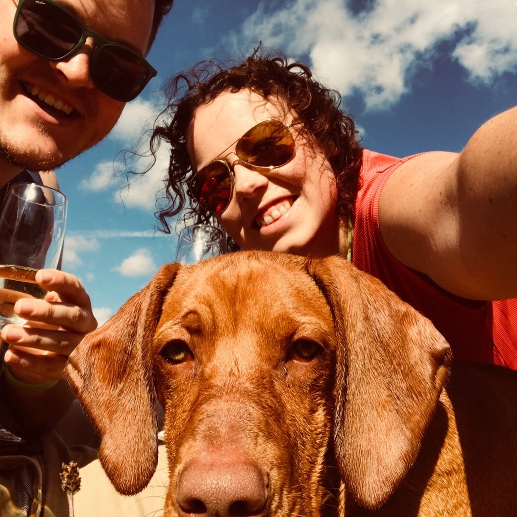 Lizzlion's profile picture. Success isn't a result of spontaneous combustion. You must set yourself on fire. Pet Hate = Cold cups of tea.