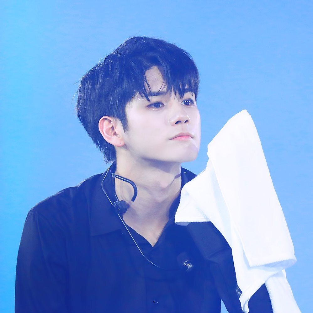 moonwhite_y's profile picture. Ong Seong Wu💕WANNA ONE👊☝️