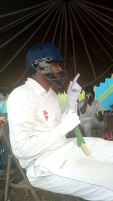 OmeeGholekar's profile picture. 19🔥. Engineering Student 😎. Workout LoVer 💪. CRICKETER 💘