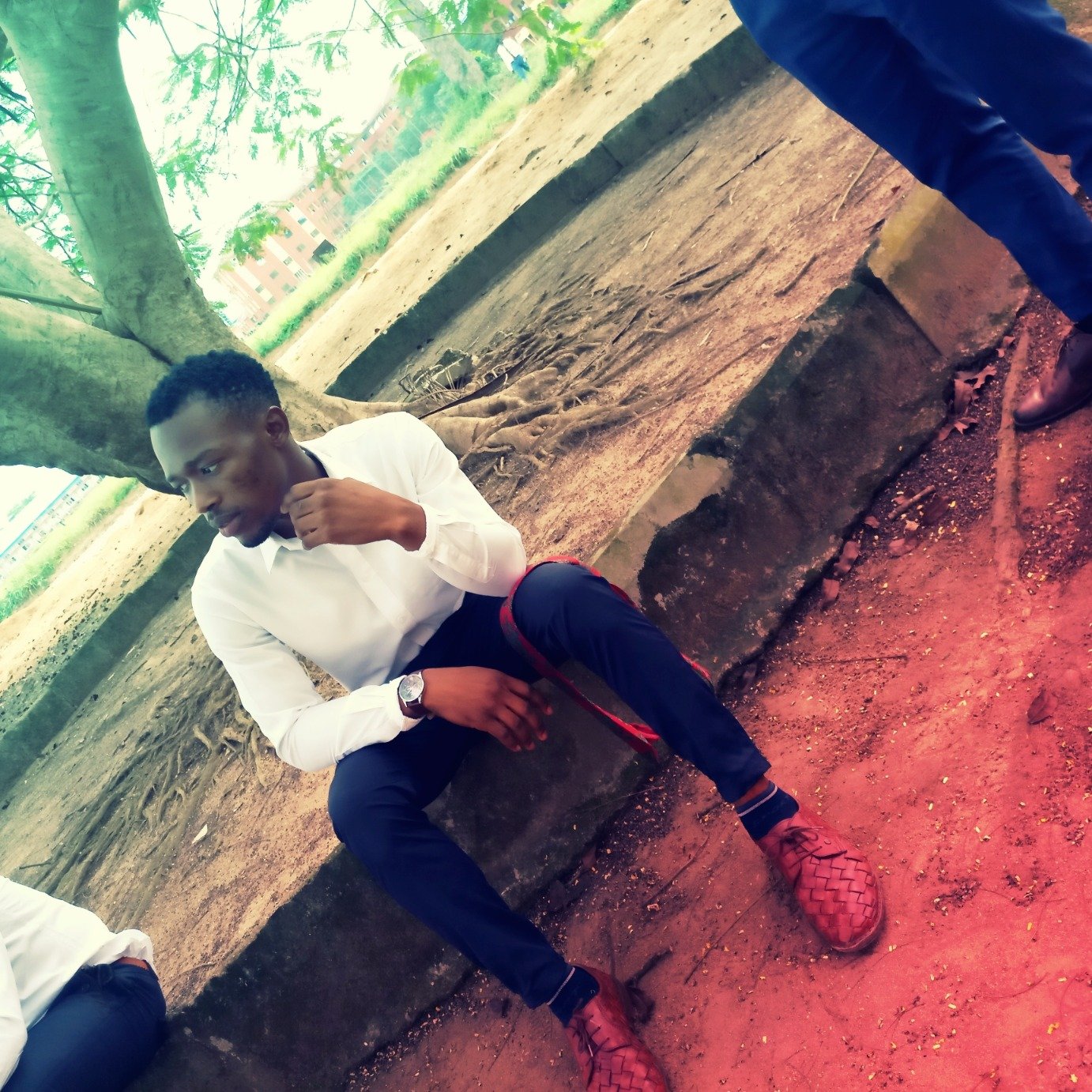 Am Just so simple. lover of God and all good things. Medical student.