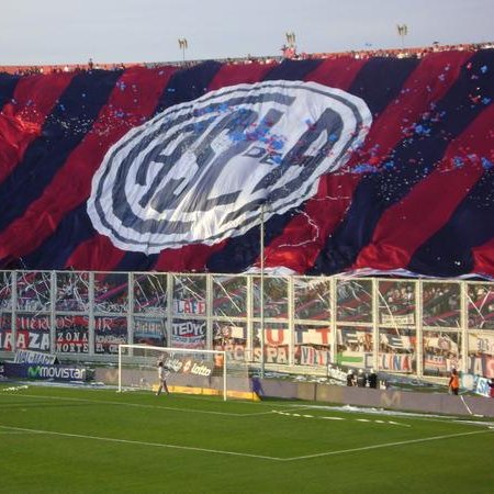 Hincha y socio de San Lorenzo, el resto puede variar.