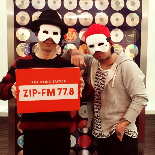 ZIP-FMにて毎週月曜日、深夜1時30分からOA!!「Xmas Eileen」ナビゲート「Kiss me tonight」公式Twitter