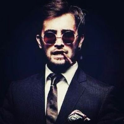 hassan__70's profile picture. تجري الرياح كَما تجري سفينتنا *** نَحنُ الرياح ونَحنُ البحَر والسُفن⛵️| شَاعر مبتدىء 📃 | خريج ٢٠٢٠ 🎓 | طبيب 👨🏻‍⚕️| #hala_madrid 👑.