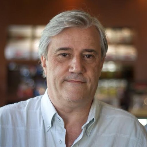 Periodista y escritor. https://t.co/AqesW1uWIH. y AM750. TyC Sports. Textos en https://t.co/esFNspryEU Web propia: https://t.co/Rk3mzLZtof.