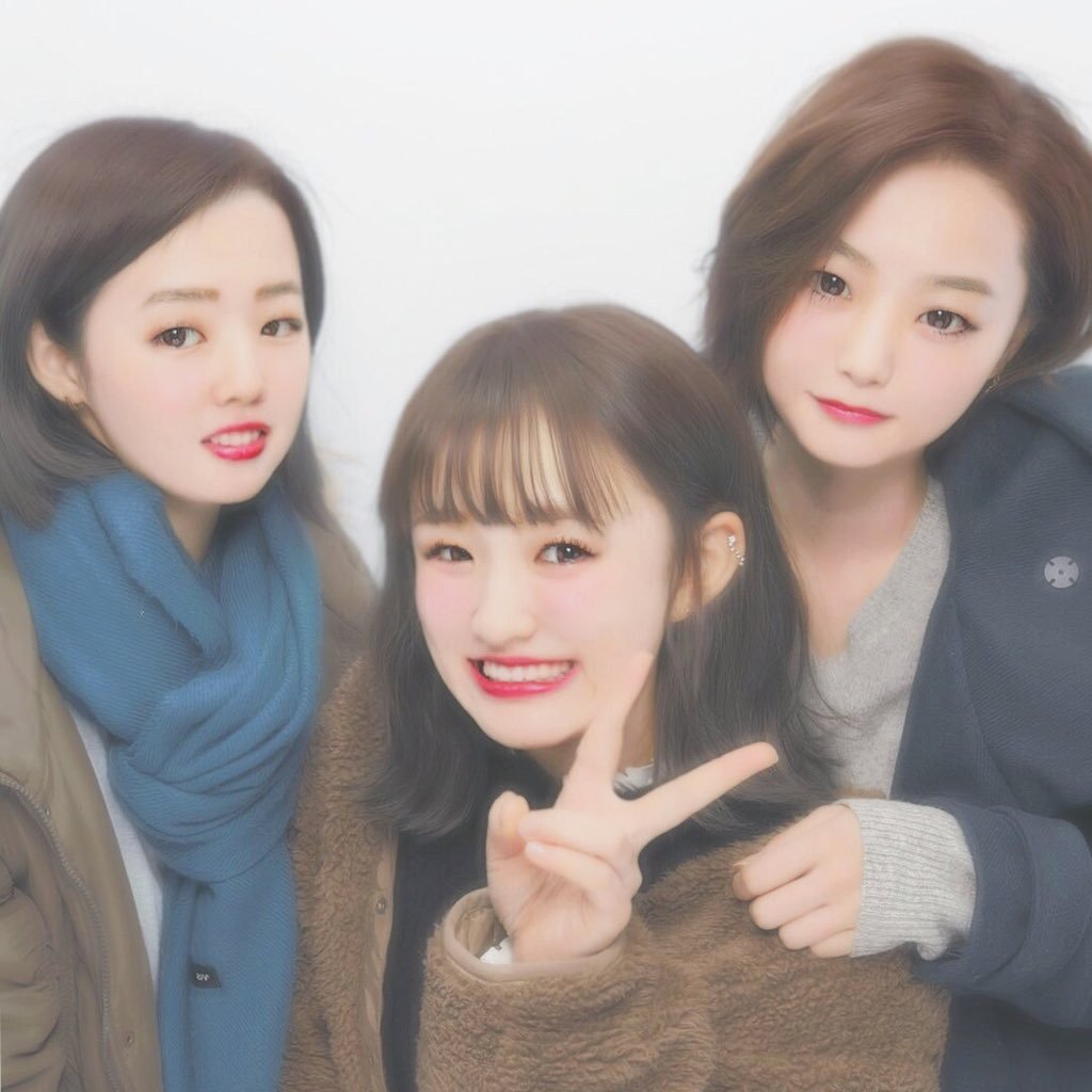 Mizuki 施設今日はクッキングでカレーナン やってんけど ナンみたいに平たい顔 とか足の裏みたいな顔とかフェフ姉さん とか化粧が濃いのではないですか とか言われまくって え 中2思春期男子どもめ どこいってもいじられキャラ