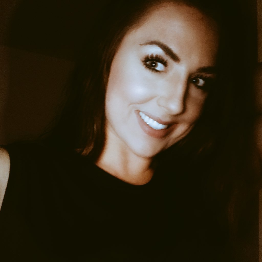 SMW | 24 | Maui No Ka Oi | PDX | Savage | Single Mother | Psychology Student | Writer| Domestic Violence Thriver & Activist | Survival& Lifestyle Consultant