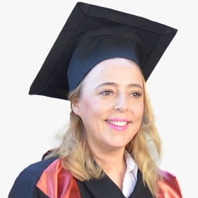 Educadora. Rectora de la Universidad Autónoma de Encarnación. Creo en los jóvenes y amo su entusiasmo que contagia.