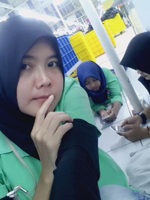 uniquely37's profile picture. 