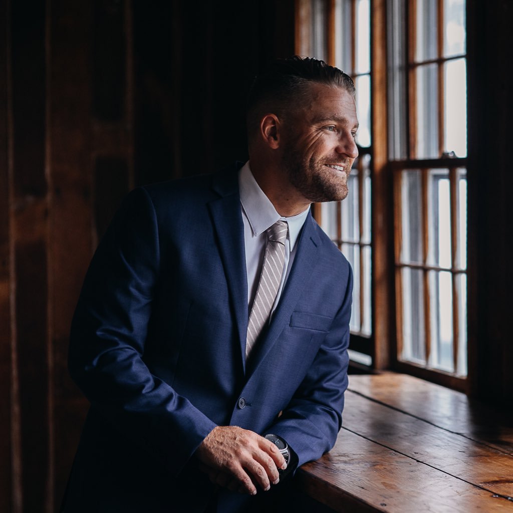 NFL Agent | Husband | Father | Sports Enthusiast