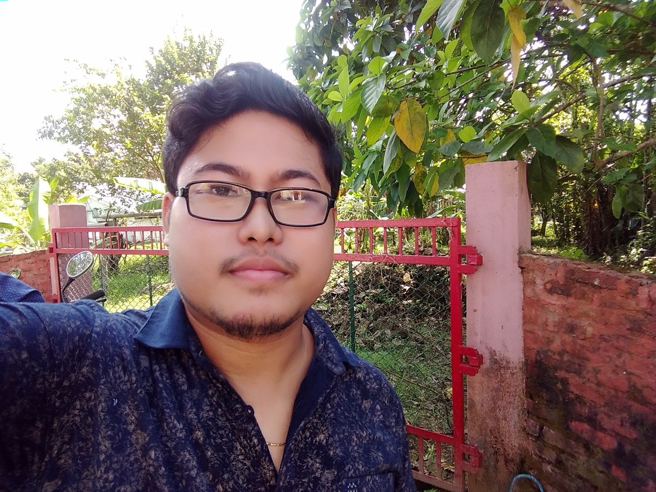 An enthusiast, learner, like to travel , explore new places .