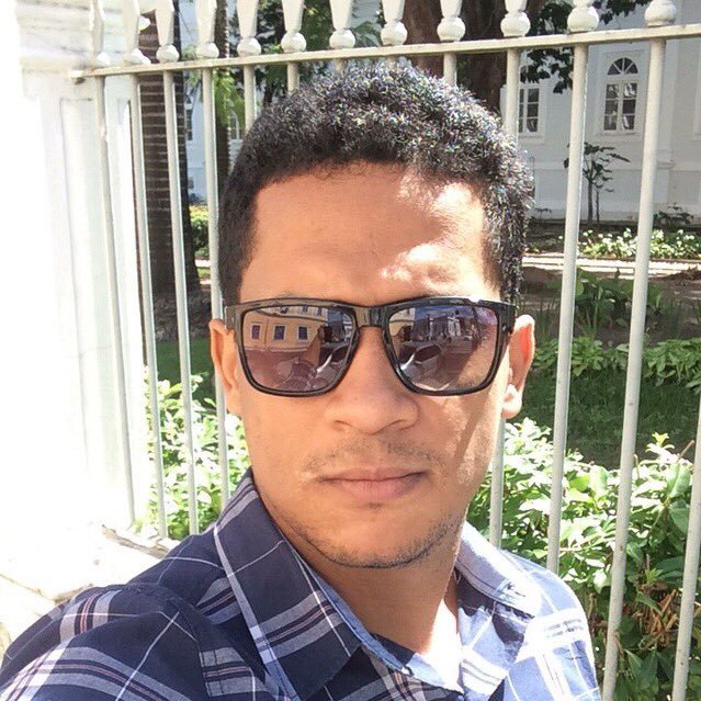 Bacharel em Sistemas de Informação, Amigo, Irmão. Gosto de TI, Segurança da Informação, Chopp, FreeBSD, Corrida, Musculação. @lucasmcz