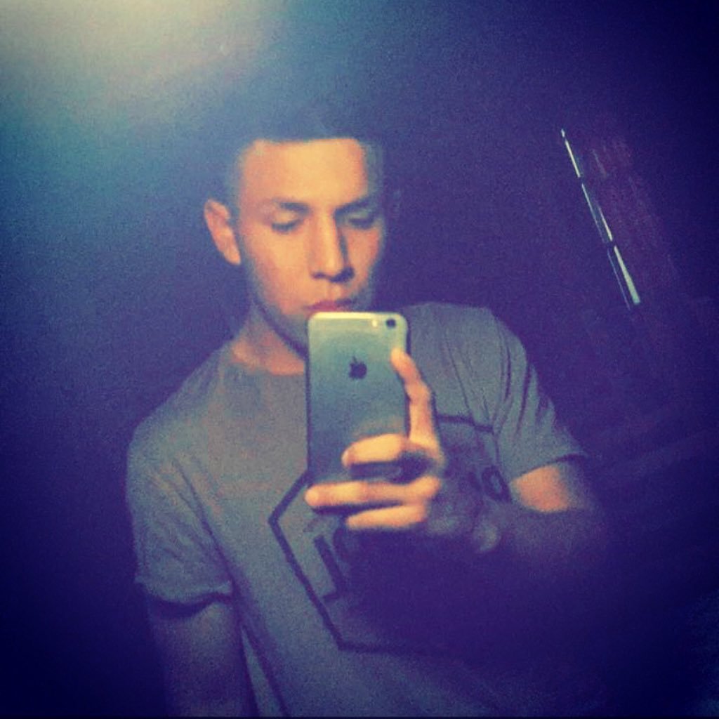 19 años ~Libriano ~whatsapp 1525588044 instagram : villarroel_axel fecebook : axel villarroel snapchat : Axel_nahu