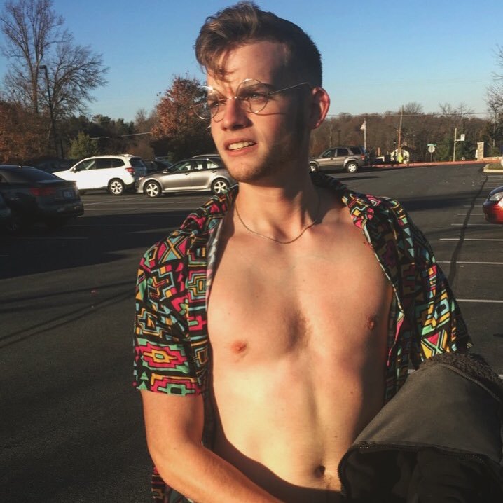 noah_fraser's profile picture. living life... kinda