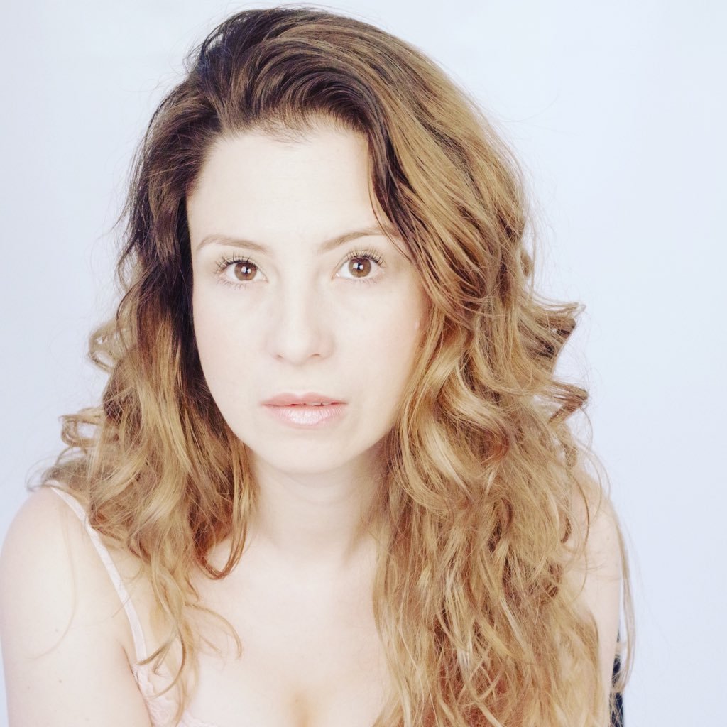 lachulachilanga's profile picture. Actriz y diseñadora de modas ,creadora de Chula Chilanga:haute couture para los chilangos! Vestuario para teatro,cine, tv y fashionlovers