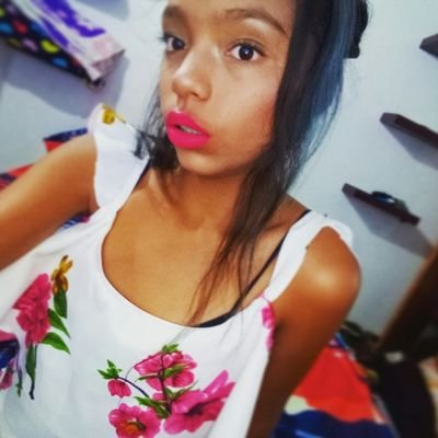 holassss!por favor estoy empezando en mi etapa para ser youtubers por fa siganme ¡plis!✋