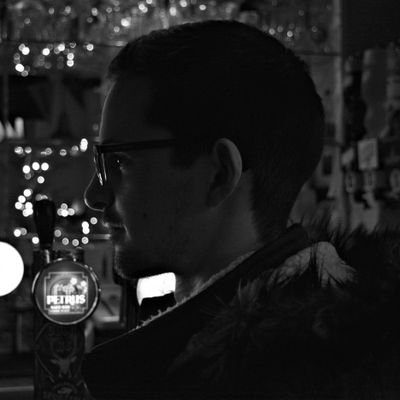 Qwen_H's profile picture. 