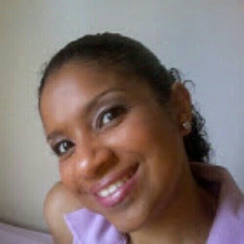 33 Anos, Brasileira, Paulistana, Trabalhadora, Estudante, Cristã, Nora, Mãe, Filha, Neta, Bisneta, Afilhada, Sobrinha, Prima e Tia.