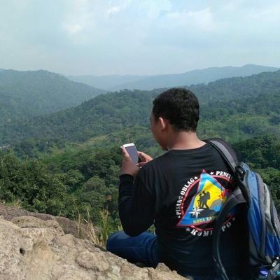 sulaimanade86's profile picture. Banyak dari kita yang telah memahami nilai agama, tapi hilang rasa kemanusiannya #RasaygAda