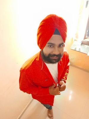 RobinSi74742573's profile picture. 