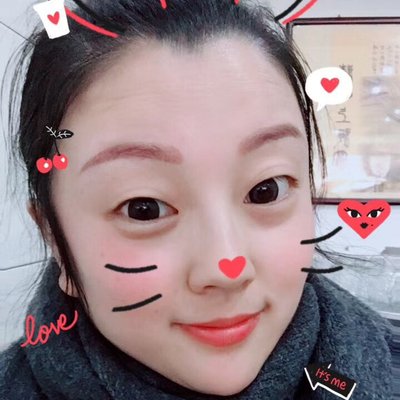Lily Twitter પર 这个表情在中国不是庆贺的意思 大家用于祈祷的表情 双手合十象征着祈祷 还有就是阿弥陀佛的意思 请国外的朋友不要误会 也许这个表情的本意不是如此 但在中国就是表达祈祷的意思 祈祷 祝福 Lily Twitter પર 这个表情在中国不是庆贺的意思 大家用于祈祷的表情 双手合十象征着祈祷 还有就是阿弥陀佛的意思 请国外的朋友不要误会 也许这个表情的本意不是如此 但在中国就是表达祈祷的意思 祈祷 祝福