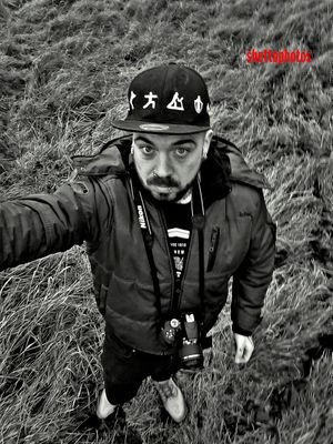 Exploring the forgotten. Urban exploring and getting lost doing photography