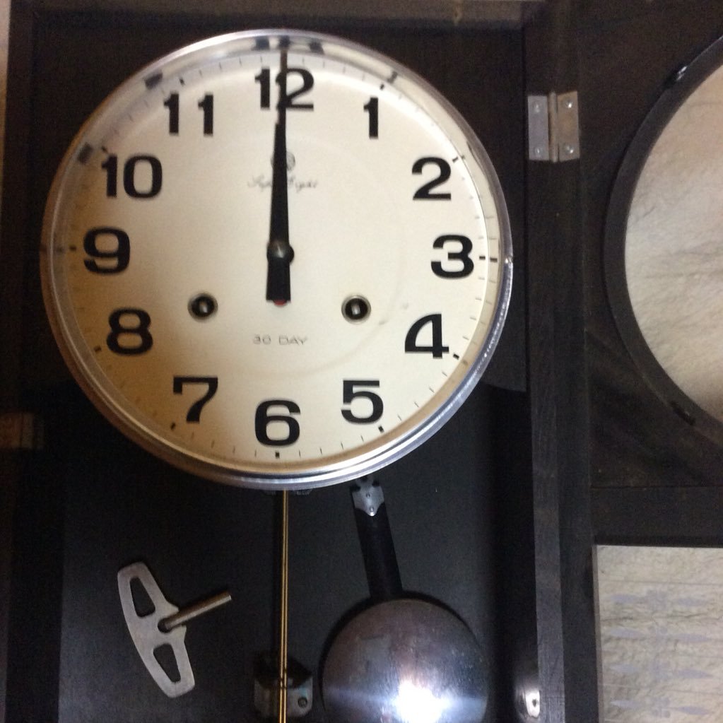 tuyosugi100's profile picture. 俺の目標は、お客様をいちばん行きたい時代に、安全に送り届けて、またそこに、迎えに行ってやる事です(๑´•.̫ • `๑) 特技は時間と約束したりします。時間が約束してくれた事は絶対です。